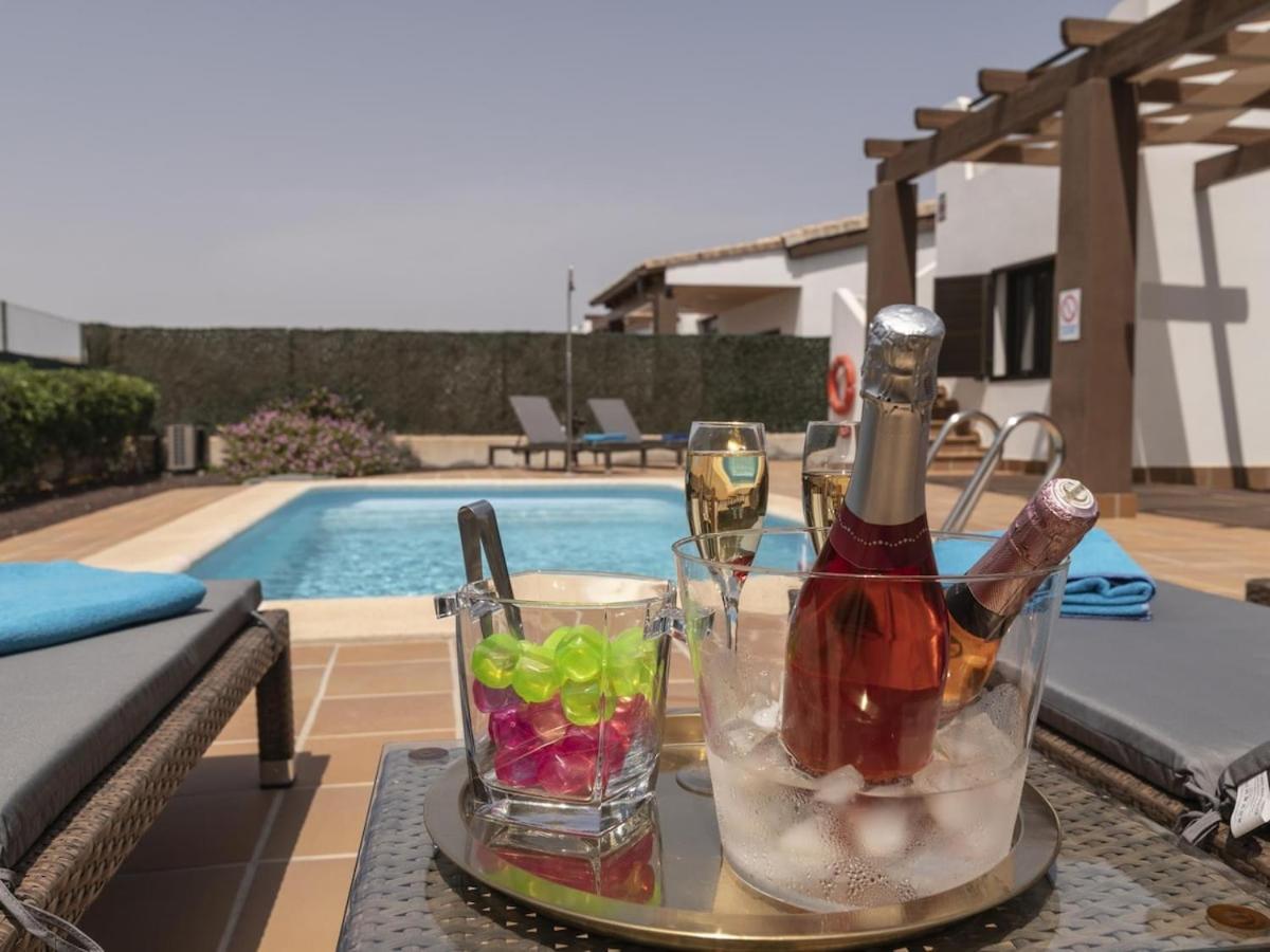 Lightbooking Pueblo Majorero Piscina Climatizada Jove 10 カレタ・デ・フステ エクステリア 写真